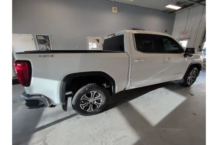 $36999 : GMC Sierra 1500 2023 4x4 SLE image 6