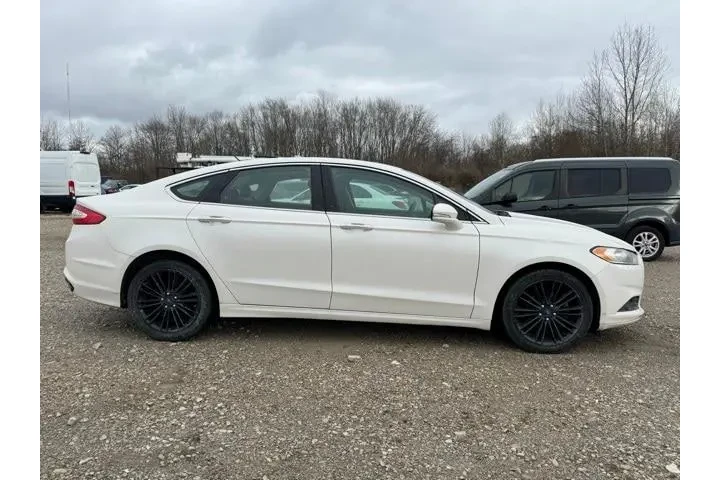$10363 : Ford Fusion 2016 AWD SE 4dr image 4