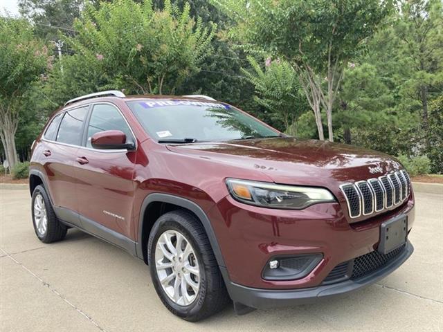 $16597 : 2019 Cherokee Latitude FWD image 1