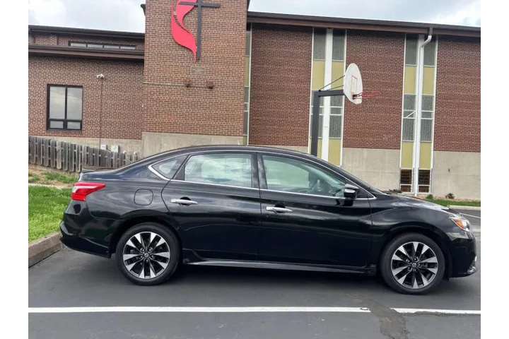 $6999 : 2019 Sentra SR image 6