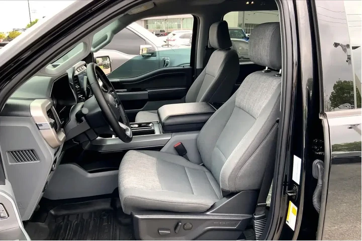 $39484 : Ford F-150 2023 4x4 Lariat 4 image 8