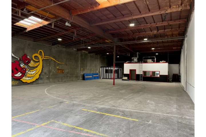 $6500 : Bodega Disponible en Gardena image 2