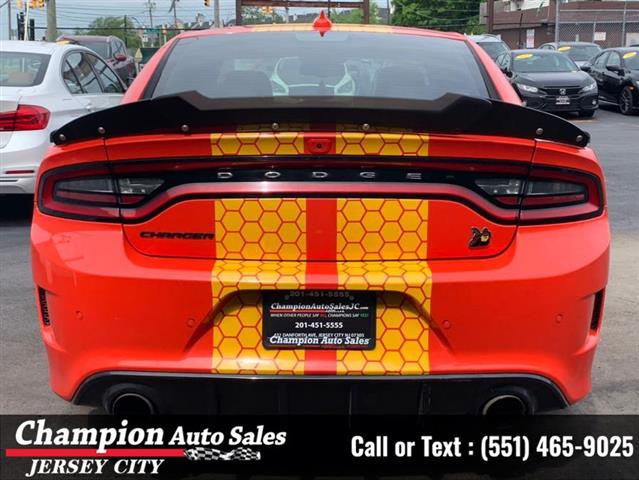 Used 2019 Charger Scat Pack R image 9