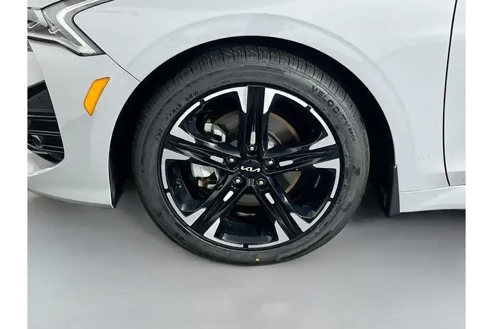 $27988 : Kia K5 2024 GT-Line 4dr Seda image 10