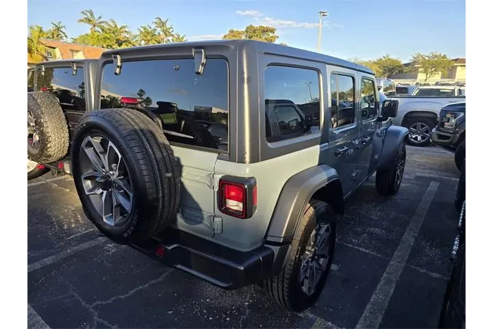 $35990 : Jeep Wrangler 2025 4x4 Sport image 3