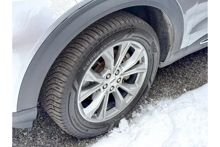 $31300 : Ford Explorer 2022 AWD XLT 4 image 4