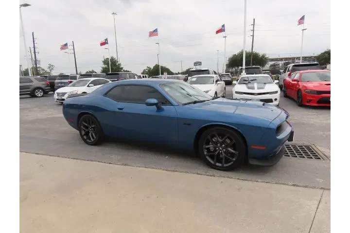 $36999 : Dodge Challenger 2023 R/T 2d image 7