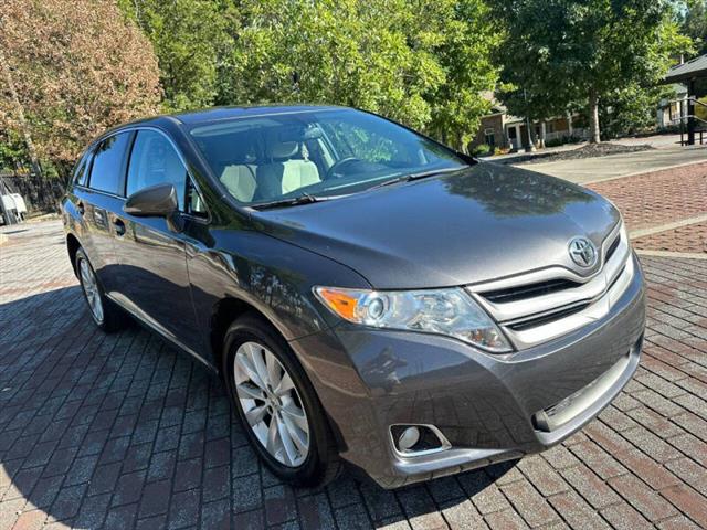 $6800 : 2013 Venza LE image 2