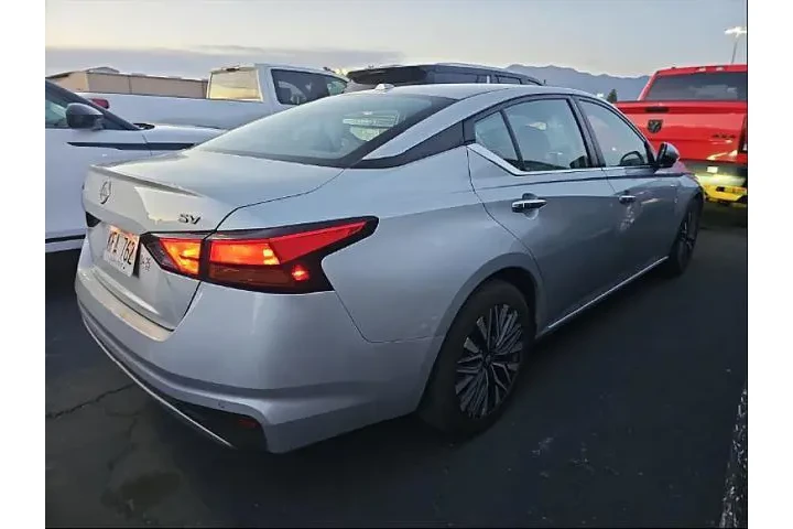 $21995 : Nissan Altima 2023 2.5 SV 4d image 4