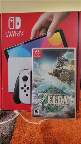 $5000 : Nintendo Switch Oled + Zelda image 3