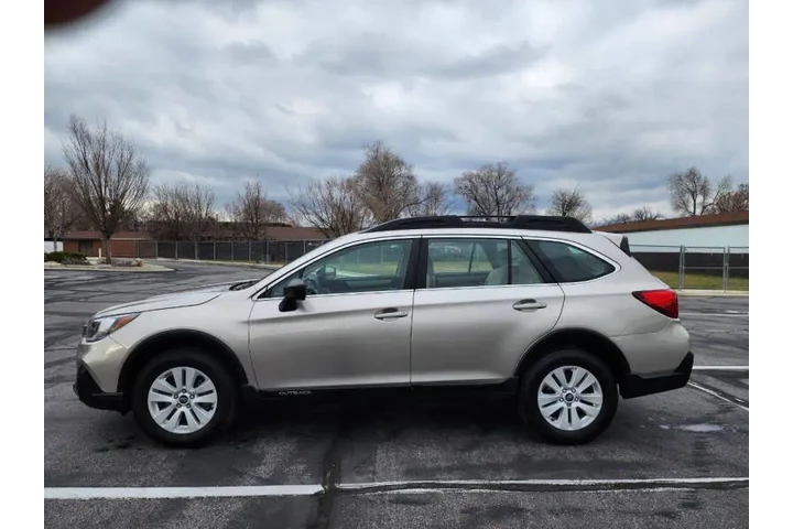 $18300 : 2019 Outback 2.5i image 6
