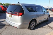 $23587 : 2023 Pacifica Touring L FWD thumbnail