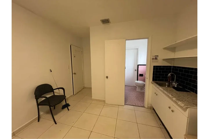 $1000 : HABITACION PARA UNA PERSONA image 6