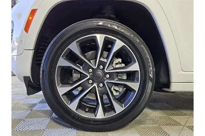 $29898 : Jeep Grand Cherokee L 2021 4 image 5