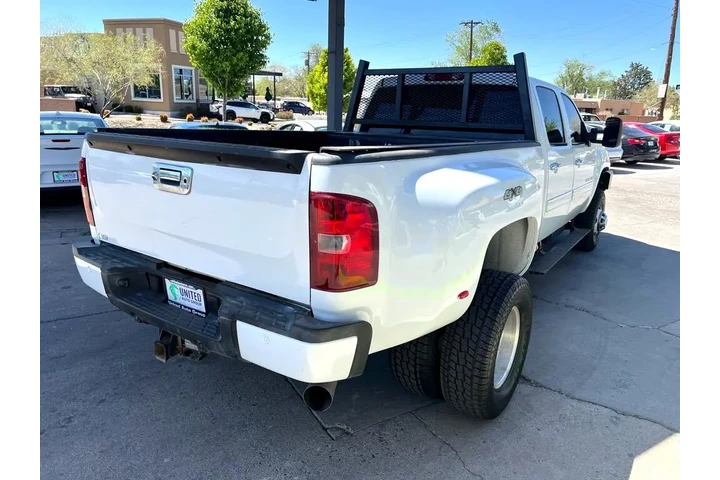 2013 GMC Sierra 3500HD Denali image 5