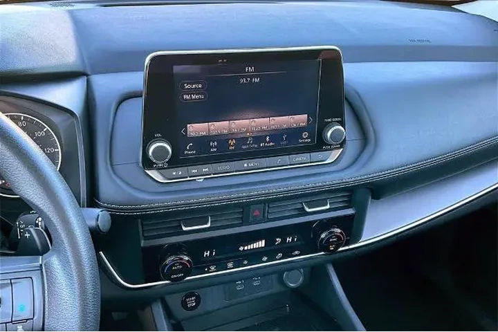 $23613 : Nissan Rogue 2024 SV 4dr Cro image 6