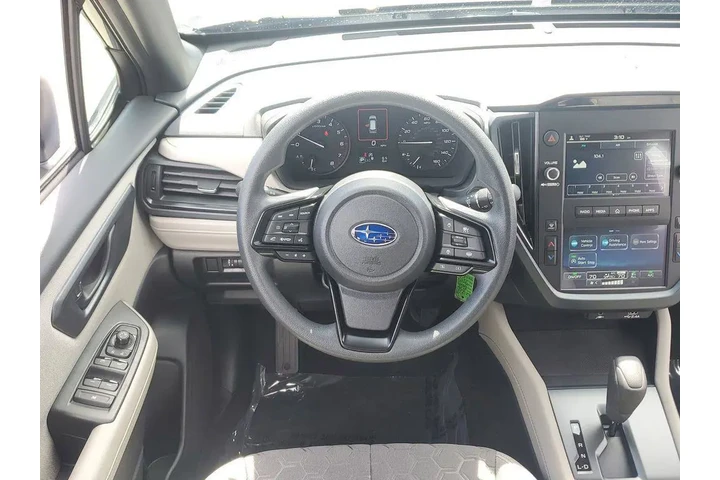 $26750 : Subaru Forester 2025 AWD Bas image 7