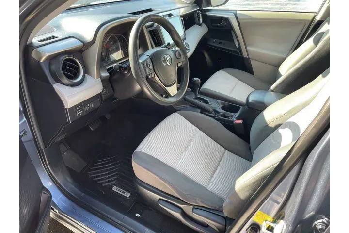 $9500 : Toyota RAV4 2013 AWD LE 4dr image 9