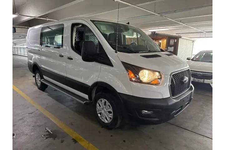 $30995 : Ford Transit 2023 250 3dr SW image 2