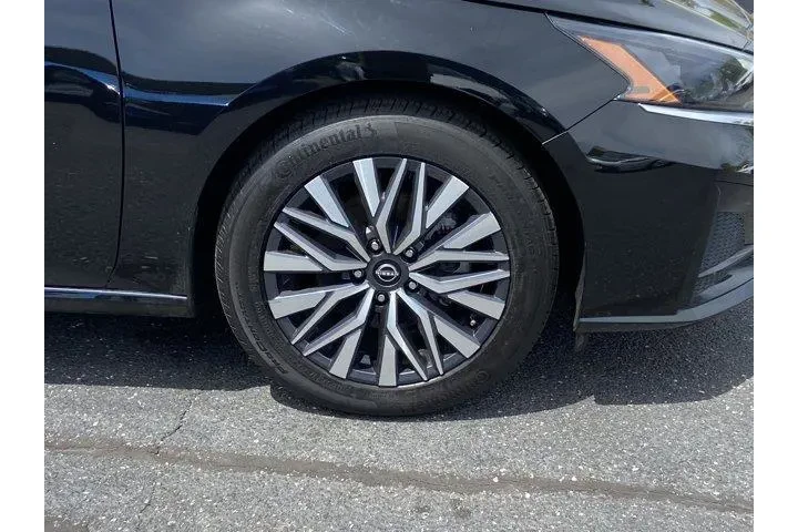 $17053 : Nissan Altima 2025 2.5 SV 4d image 8