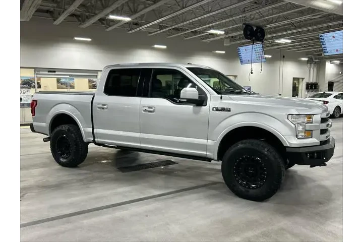 $28495 : Ford F-150 2017 4x4 Lariat 4 image 9