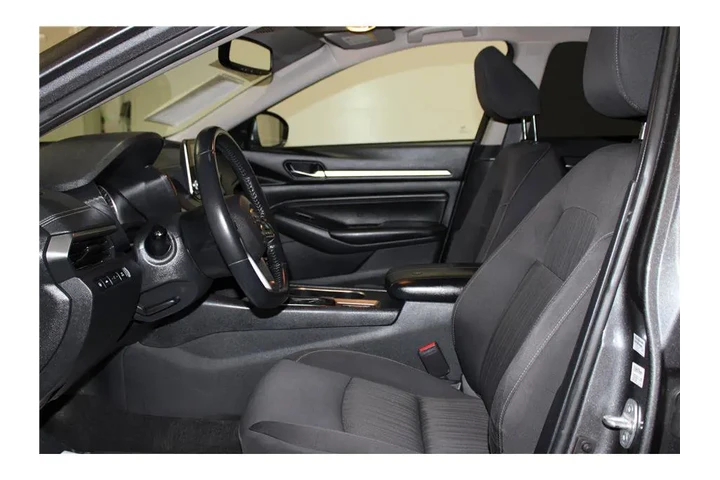 $16554 : Altima 2019 image 9
