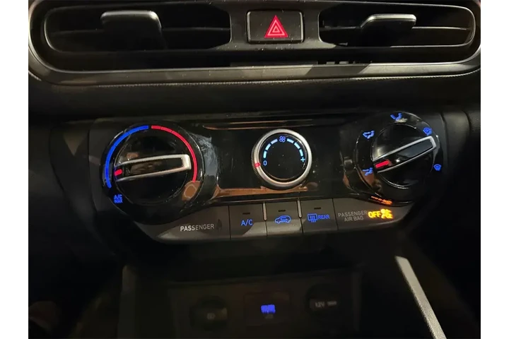 $19500 : Hyundai KONA 2023 AWD SEL 4d image 7