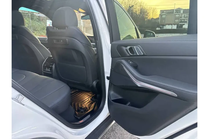$31499 : 2022 BMW X5 xDrive40i image 10