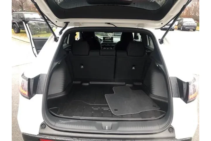 $27595 : Honda HR-V 2025 AWD Sport 4d image 8