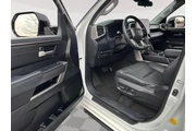 $40992 : 2022 Tundra SR5 thumbnail