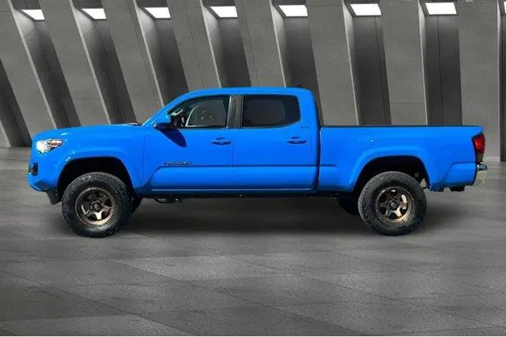 $35000 : Toyota Tacoma 2021 4x4 TRD O image 10