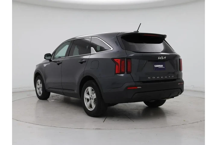 $22998 : Kia Sorento 2022 LX 4dr SUV image 2