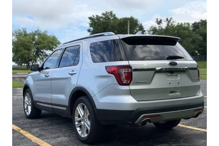 $12999 : 2017 Explorer Limited image 7