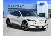 $27218 : Ford Mustang Mach-E 2022 AWD thumbnail