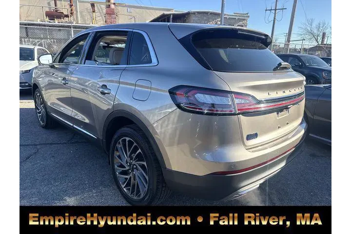 $26690 : Lincoln Nautilus 2020 AWD Re image 9