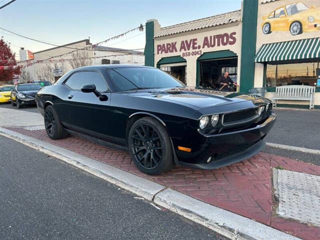 $13995 : 2014 Challenger R/T Classic image 2