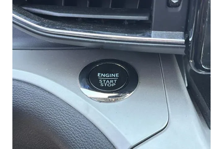 $29112 : Ford Explorer 2024 AWD XLT 4 image 5