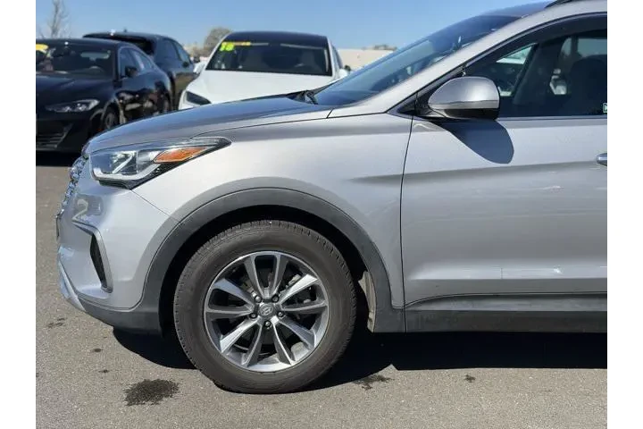 $14991 : Hyundai SANTA FE 2018 SE 4dr image 3