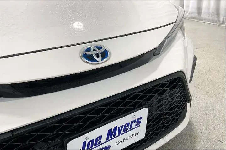 $23791 : Toyota Corolla Hybrid 2024 S image 7