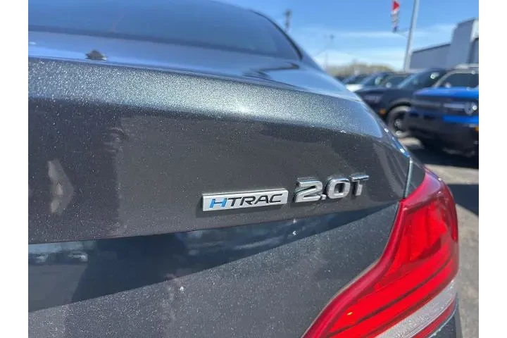 $24500 : Genesis G70 2021 AWD 2.0T 4d image 8