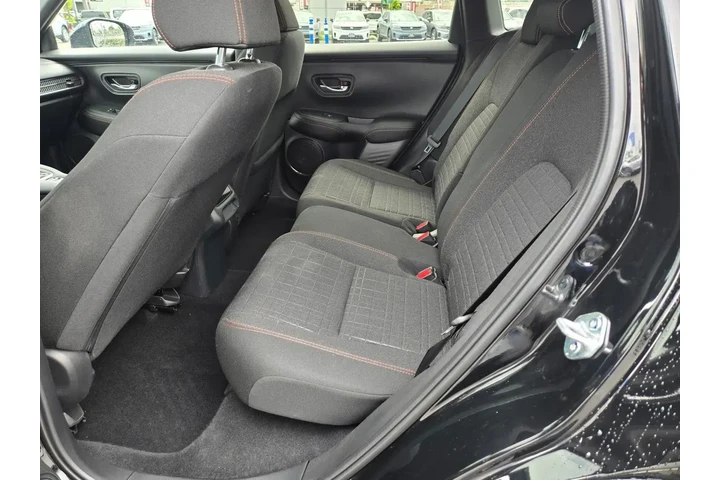$29746 : Honda HR-V 2026 AWD Sport 4d image 10