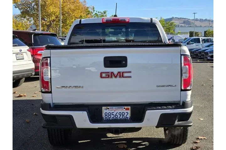 $30795 : GMC Canyon 2019 4x4 Denali 4 image 10