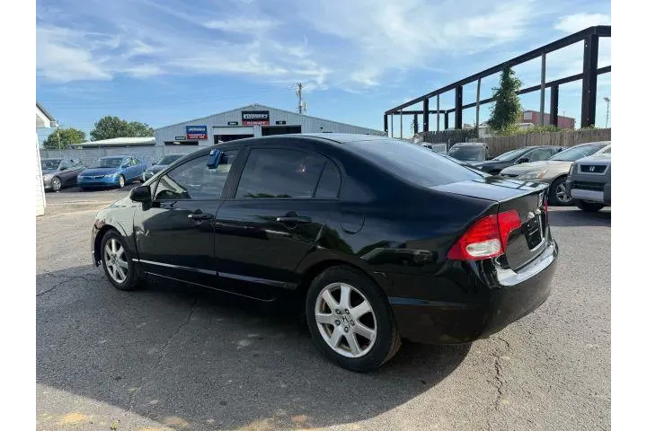$6000 : Honda Civic 2009 LX 4dr Seda image 5