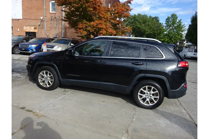 $8900 : 2014 Cherokee FWD 4dr Latitude image 7