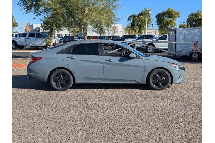 $17990 : Hyundai ELANTRA 2023 SEL 4dr image 3