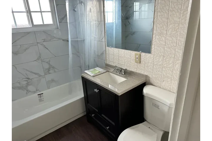 $1590 : Santa Ana - Home Available image 5