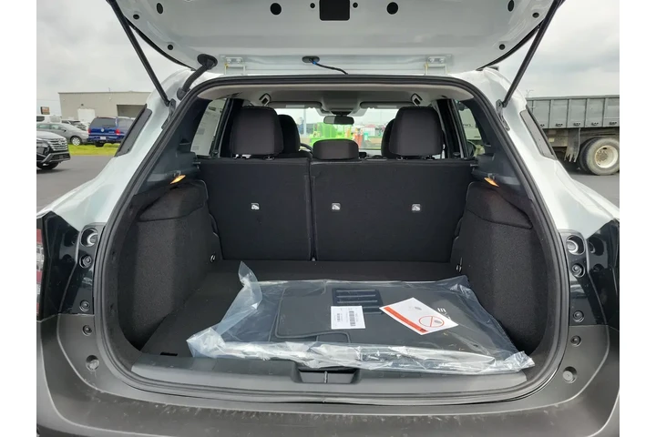 $28995 : Nissan Kicks 2025 AWD SV 4dr image 8