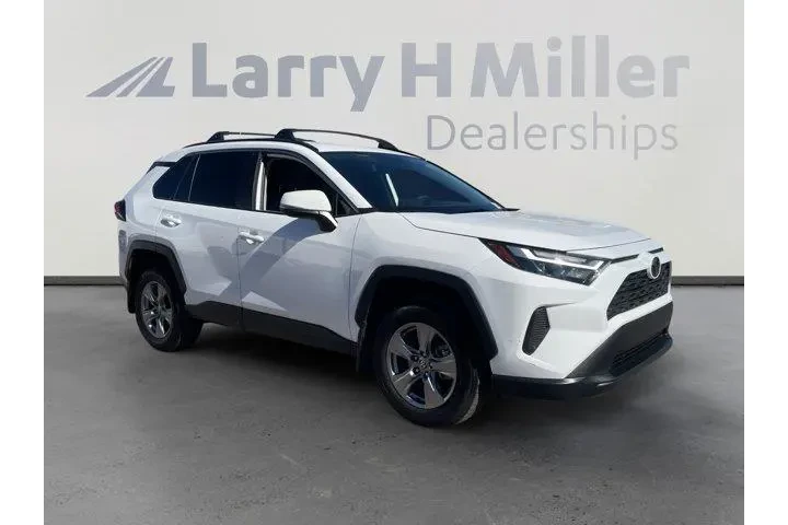 Toyota RAV4 2024 XLE 4dr SUV image 7