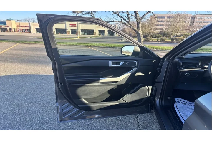 $33985 : Ford Explorer 2022 AWD XLT 4 image 10