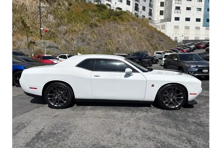 $39888 : Dodge Challenger 2022 R/T Sc image 8